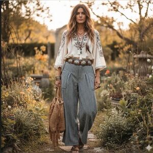 Free People,Eastside   Trousers. Size Small.
New no tags